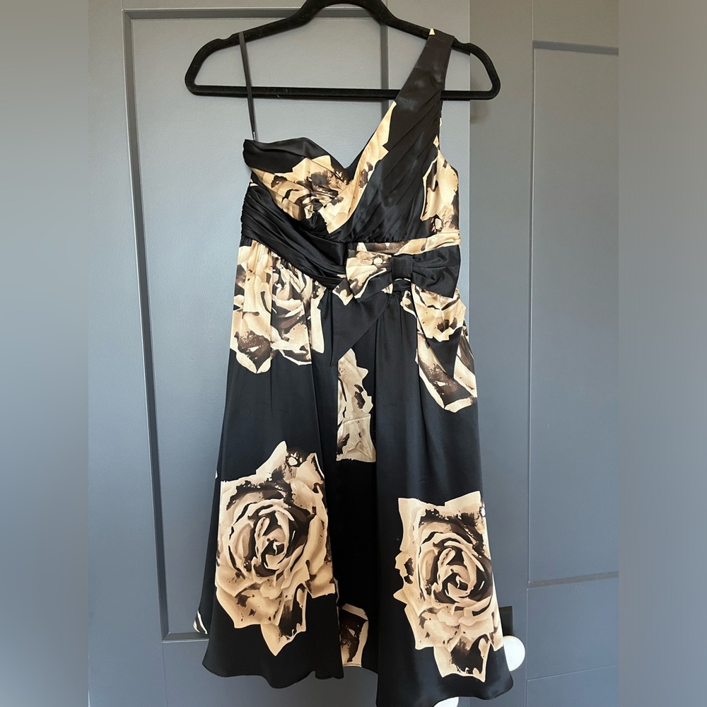 EUC Silk One-Shoulder Floral Betsey Johnson Dress Size 4